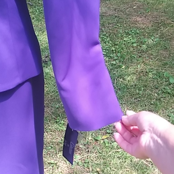 Le Suit 2-piece Suit Ensemble - Picture 5 of 8